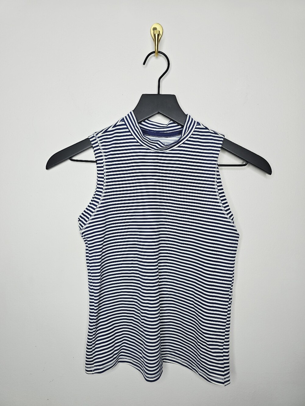 Athleta Girl Blue and White Striped Tank Size Large / 12